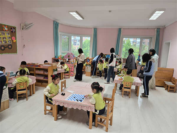 图片1参观室内区域游戏4.jpg
