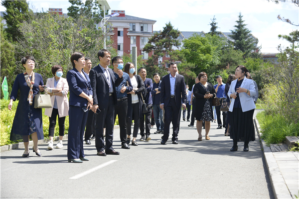 参观敦化市第一中学校园文化8.jpg